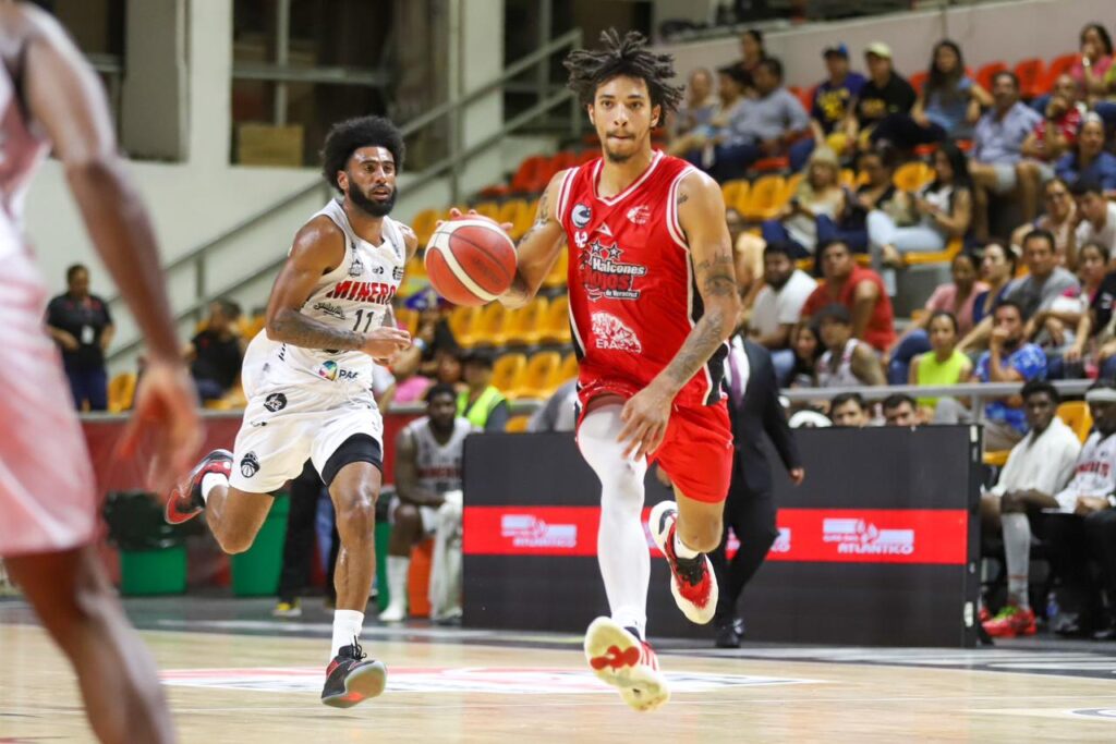 HALCONES ROJOS VENCE A MINEROS DE LA MANO DE CARLOS RIVERA