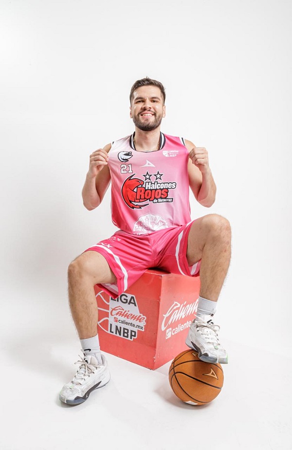 HALCONES ROJOS PRESENTA SERIE ROSA CON CAUSA 2024