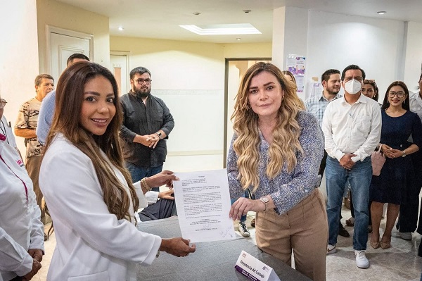 MARYJOSE GAMBOA SE REGISTRA ANTE EL OPLE COMO CANDIDATA DEL PAN A LA ALCALDÍA DE BOCA DEL RÍO