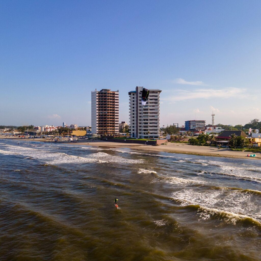 VISITA BOCA DEL RÍO: MODERNIDAD, SABOR Y TRADICIÓN A LA ORILLA DEL MAR