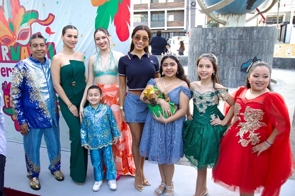 OCHO PERRITOS YA TIENEN UN HOGAR GRACIAS A LA EXPO ADOPTA Y LA CORTE REAL DEL CARNAVAL DE VERACRUZ 2026