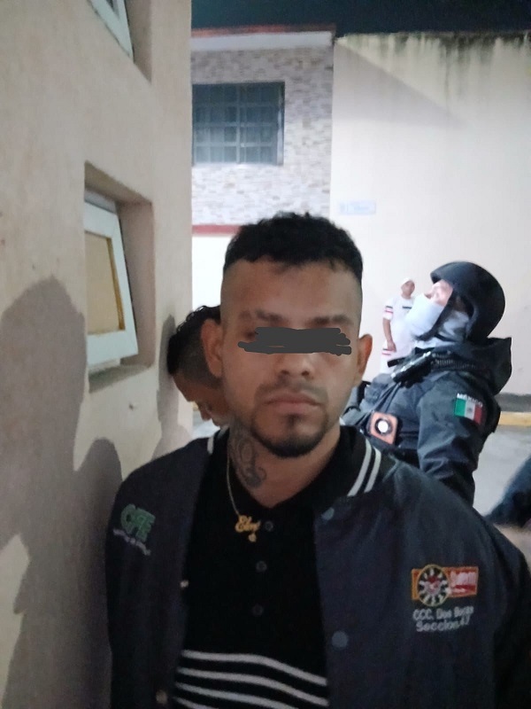 VECINOS ATRAPAN A LADRONES EN PUENTE MORENO