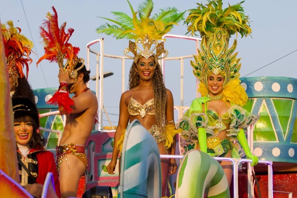 CARNAVALITO EN TU COLONIA LLENA DE ALEGRÍA A RÍO MEDIO