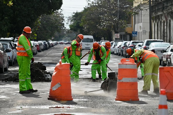 ROSA MARÍA EMPIEZA A BACHEAR LAS CALLES DE VERACRUZ