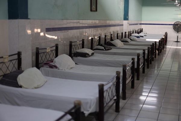 DISPONE DIF MUNICIPAL DE ALBERGUE NOCTURNO PARA RECIBIR A PERSONAS SIN HOGAR, POR FRENTE FRÍO NÚMERO 30