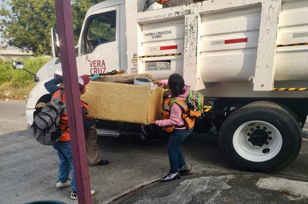 RECOLECTA H. AYUNTAMIENTO DE VERACRUZ CASI 150 TONELADAS DE RESIDUOS EN DOMINGO DE DESCACHARRIZACIÓN