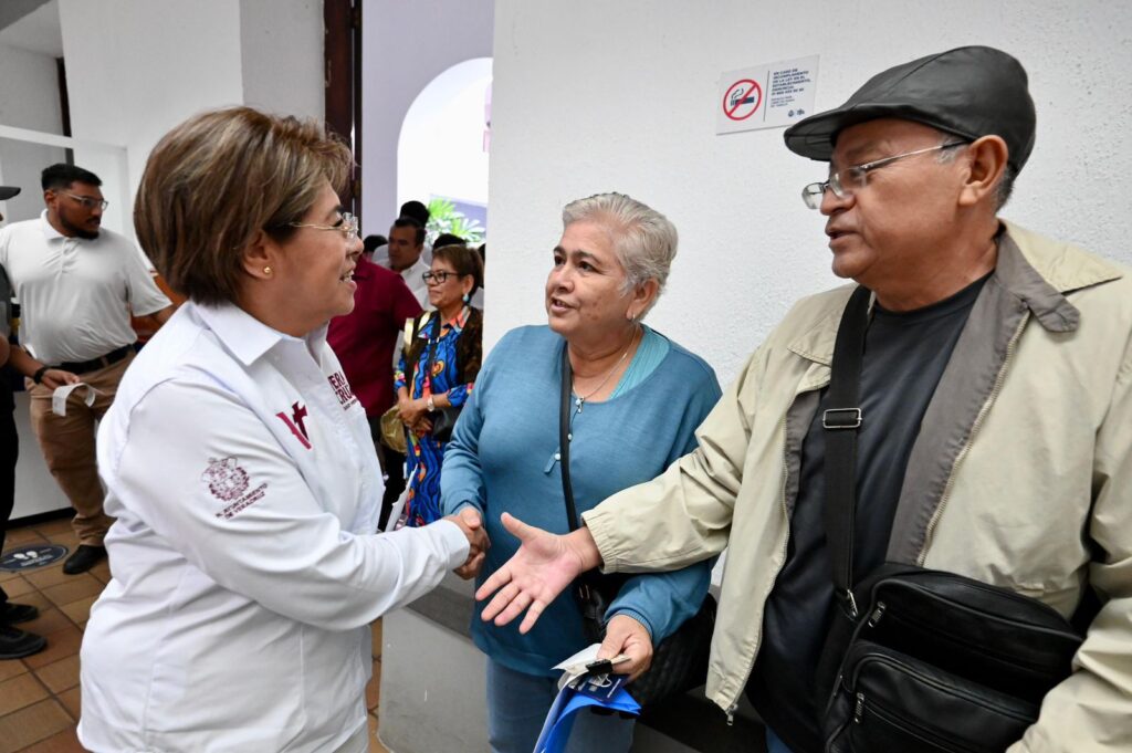 ROSA MARIA HERNANDEZ INVITA A LA POBLACIÓN A PAGAR EL PREDIAL PARA ACCEDER A LOS DESCUENTOS DEL 20 Y 50 POR CIENTO