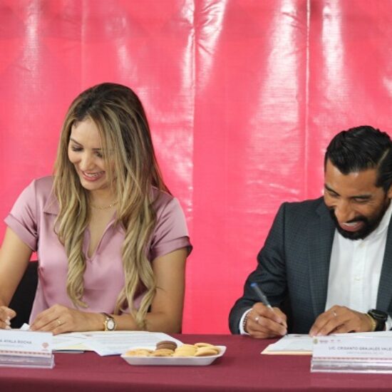 IVD FIRMA CONVENIO CON UNIVERSIDAD CDFIS