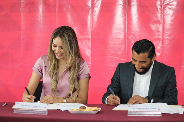 IVD FIRMA CONVENIO CON UNIVERSIDAD CDFIS