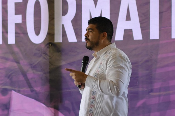 PAN PIDE COMPARECENCIA DE ZENYAZEN ESCOBAR ANTE CASO UPAV