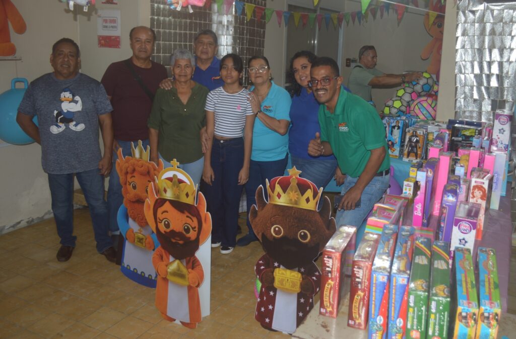 DELEGACIÓN DE LA CROC SECCIÓN 20 LLEVO LA MAGIA DE LOS REYES MAGOS