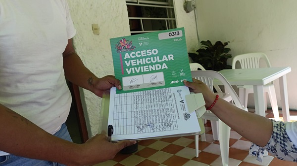 INICIA ENTREGA DE ACCESOS VEHICULARES PARA VECINOS DE ZONAS ALEDAÑAS AL BULEVAR ÁVILA CAMACHO