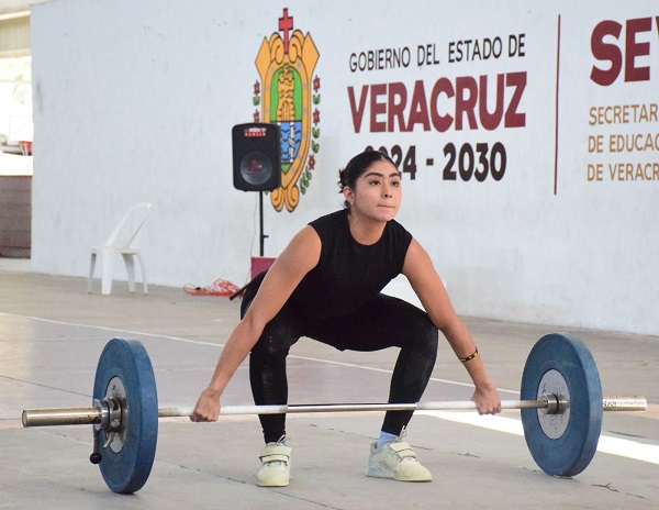 DESTACAN PESISTAS DEL MUNICIPIO DE VERACRUZ EN EL SELECTIVO ESTATAL 2026