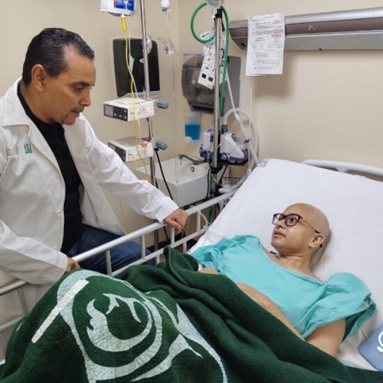 RESTABLECE UMAE HOSPITAL DE ESPECIALIDADES NO. 14, CENTRO MÉDICO NACIONAL “ADOLFO RUIZ CORTINES”, VERACRUZ, FUNCIÓN PULMONAR A PACIENTE CON LEUCEMIA