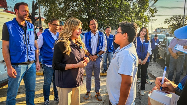 ACOMPAÑADA DE SUS COORDINADORES, LA EDIL ATENDIÓ PARTE DE LA PROBLEMÁTICA QUE AQUEJA A LA ZONA
