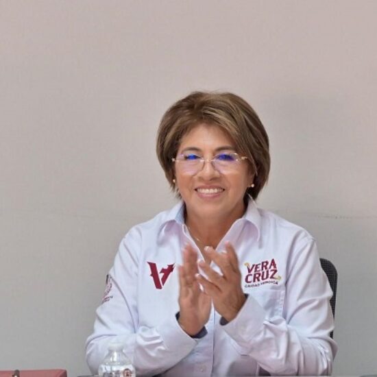 ALCALDESA DE VERACRUZ CELEBRÓ DECISIÓN DEL CONGRESO PARA AUDITAR A GRUPO MÁS