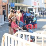 SEGUIDORES DE LA BANDA MS EMPIEZAN A CONGREGARSE EN LA ZONA DE LA MACROPLAZA