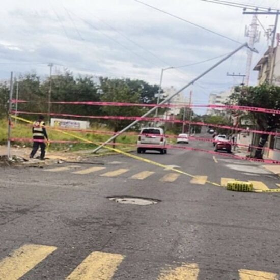 ATIENDE PC MUNICIPAL DE VERACRUZ 15 SERVICIOS TRAS AFECTACIONES POR VIENTO DEL NORTE