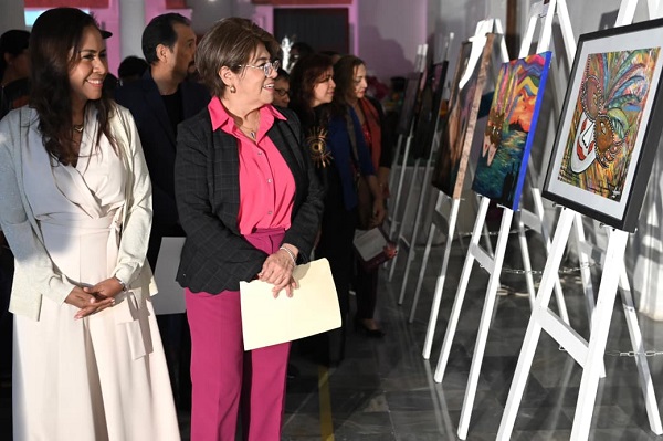 INAUGURAN EXPOSICIÓN COLECTIVA DE CARNAVAL: “ARTE Y MAGIA DEL PUERTO”