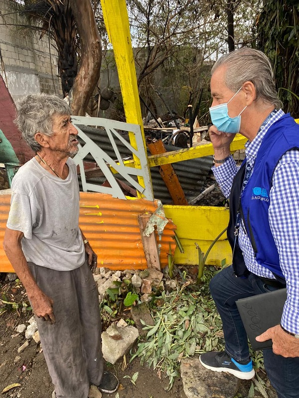 DIF BOCA DEL RÍO BRINDA APOYO A ADULTOS MAYORES AFECTADOS POR INCENDIO EN LA COLONIA CARRANZA
