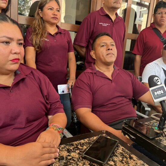 AMBULANTES NO QUIEREN RETIRARSE DE LA ZONA DEL MALECÓN