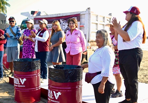 DESCACHARRIZA AYUNTAMIENTO DE VERACRUZ PLAYA DE VILLA DEL MAR; RETIRAN 40 TONELADAS DE DESECHOS