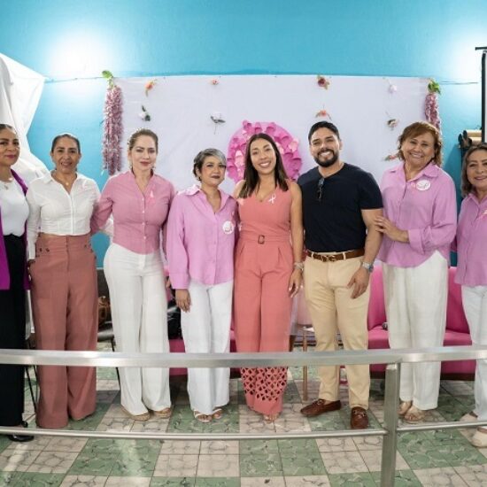 REALIZAN PLÁTICA DE CONCIENTIZACIÓN SOBRE CÁNCER DE MAMA EN MEDELLÍN DE BRAVO