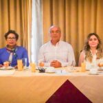 ALCALDESA MARYJOSE GAMBOA SE REUNE CON LA TITULAR DEL ORFIS Y REITERA SU COMPROMISO CON LA TRANSPARENCIA Y LA RENDICIÓN DE CUENTAS