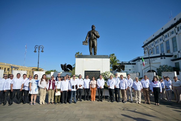 CONMEMORA AYUNTAMIENTO DE VERACRUZ EL LEGADO DE BENITO JUÁREZ A 220 AÑOS DE SU NATALICIO