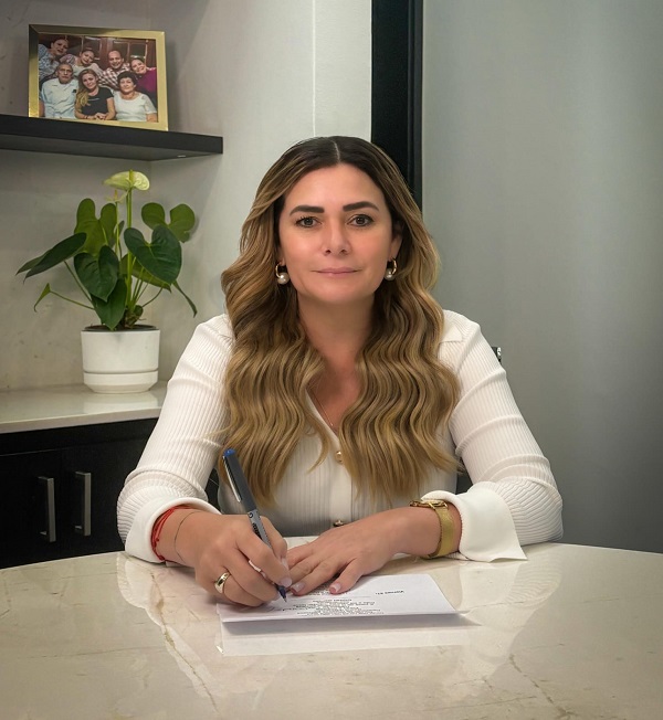 EMPRESAS DE TELECOMUNICACIONES ACEPTARON INICIAR EL RETIRO DE CABLES EN DESUSO: ALCALDESA MARYJOSE GAMBOA