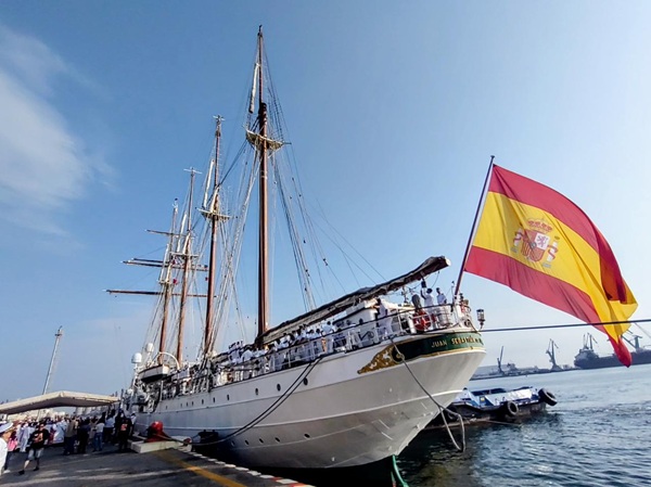 ATRACA EN EL PUERTO DE VERACRUZ BUQUE ESPAÑOL