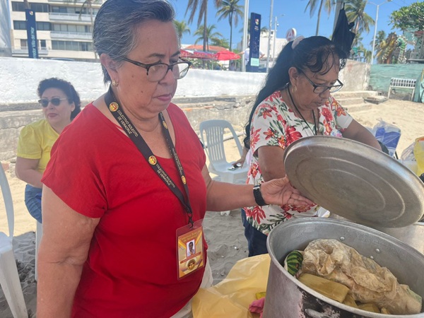 SOLECITO PONE VENTA DE ALIMENTO EN PLAYA DE VILLA DEL MAR