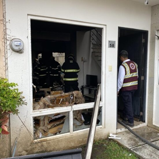 ATIENDEN BOMBEROS Y PC MUNICIPAL INCENDIO EN DREAM LAGOONS