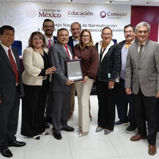 PRESIDE LA APEV EL COMITE NACIONAL DE GESTIÓN POR COMPETENCIAS PARA EL DESARROLLO PERIODÍSTICO EN EL PAÍS