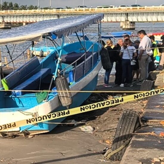 LOCALIZAN CUERPO SIN VIDA DE HOMBRE QUE SE METIO A NADAR, ERA CHOFER DE EXALCALDESA DE VERACRUZ
