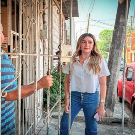 ALCALDESA MARYJOSE GAMBOA SUPERVISA DE MANERA DIRECTA PROBLEMÁTICA VECINAL EN RECORRIDO SORPRESA POR LA COLONIA VILLA RICA