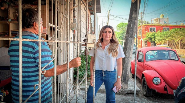 ALCALDESA MARYJOSE GAMBOA SUPERVISA DE MANERA DIRECTA PROBLEMÁTICA VECINAL EN RECORRIDO SORPRESA POR LA COLONIA VILLA RICA