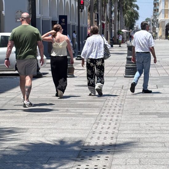 EXHORTA ALCALDESA DE VERACRUZ A CUIDARSE ANTE OLA DE CALOR