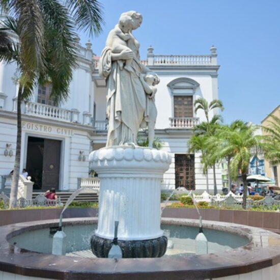 RESCATA ALCALDESA DE VERACRUZ FUENTES EMBLEMÁTICAS DEL CENTRO HISTÓRICO