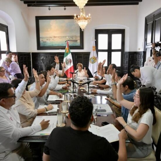 RINDE PROTESTA AGENTE MUNICIPAL DE LA CONGREGACIÓN DELFINO A. VICTORIA