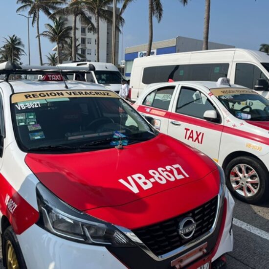 TAXISTAS PIDEN A AUTORIDADES RETOMAR OPERATIVOS CONTRA PARTICULARES QUE TRABAJAN CON APLICACIONES
