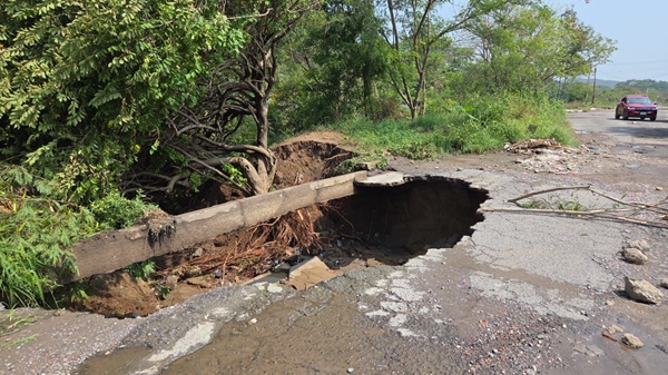 LLUVIAS DEJAN SOCAVÓN EN LA ZONA NORTE DE VERACRUZ