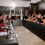 EN CABILDO ABIERTO, MILES EXIGIERON LA SALIDA DE GM