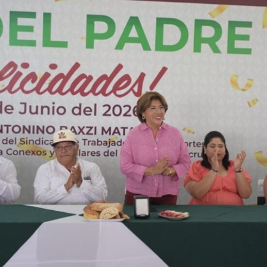 RECONOCE ALCALDESA DE VERACRUZ LABOR DE PERSONAL DE LIMPIA PÚBLICA