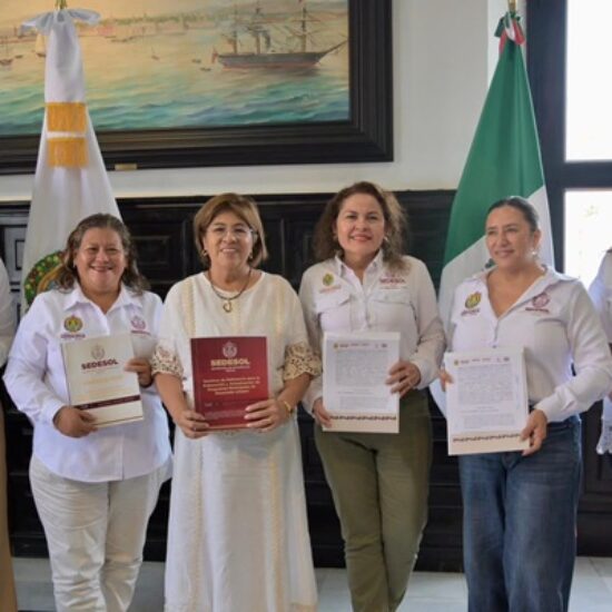 FIRMA AYUNTAMIENTO DE VERACRUZ CONVENIO PARA FORTALECER LA PLANEACIÓN DEL DESARROLLO URBANO