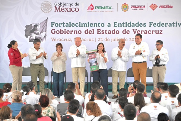 FORTALECE AYUNTAMIENTO DE VERACRUZ LOS SERVICIOS MUNICIPALES CON PIPA DONADA POR PEMEX