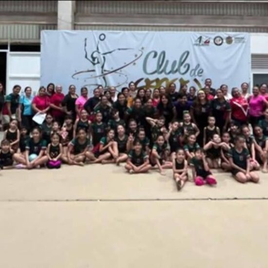 EXITOSOS CURSOS PARA ENTRENADORES Y PADRES DE FAMILIA DE GIMNASIA RÍTMICA
