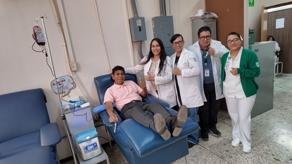 TRANSFUSIONES DE SANGRE MANTIENEN CON VIDA A HILARIO EN IMSS VERACRUZ NORTE