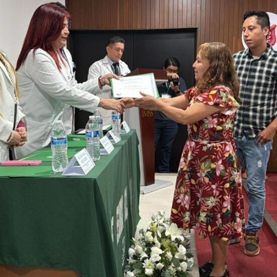 RECONOCE IMSS VERACRUZ NORTE A FAMILIARES DE DONADORES DE ÓRGANOS Y TEJIDOS