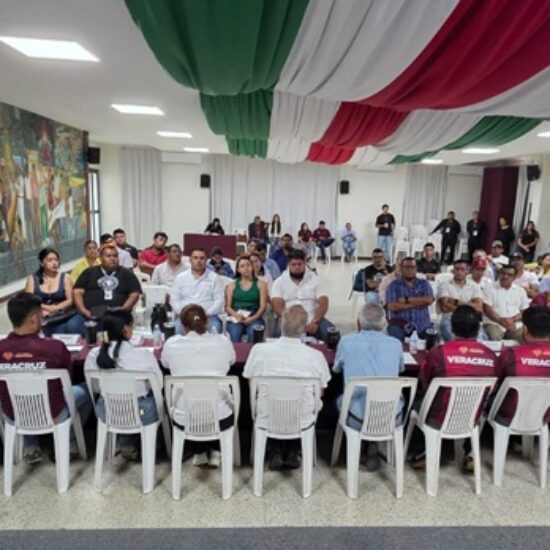 COATZACOALCOS FUE SEDE DE LA REUNIÓN CON COMUDES DE LA REGIÓN SUR